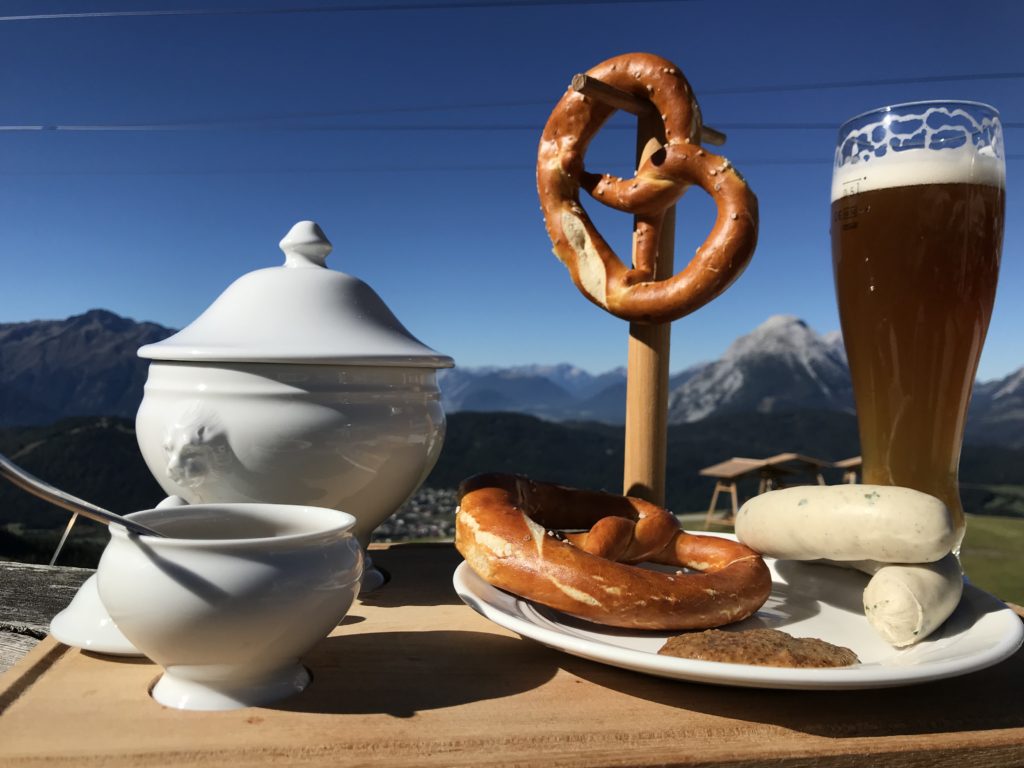 ab München in die Berge nach Seefeld - zum Weißwurst-Frühstück auf der Rosshütte